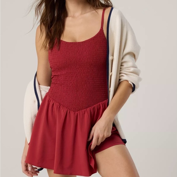 OFFLINE By Aerie Real Me Smocked Flowy Dress in Summer Burgundy Size L - Picture 2 of 7